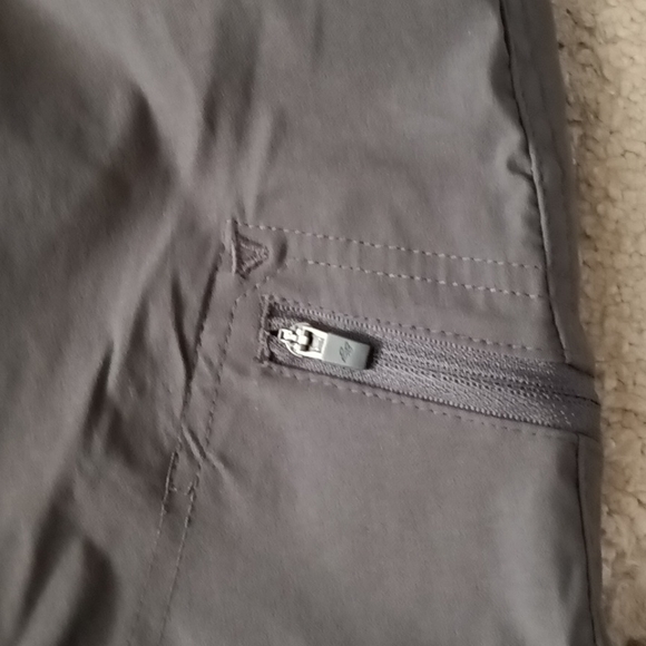 Eddie Bauer Rainier Capris - Picture 5 of 11